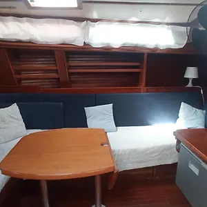 best-barcelona-boat-experience.catalonia-hotels.com/
